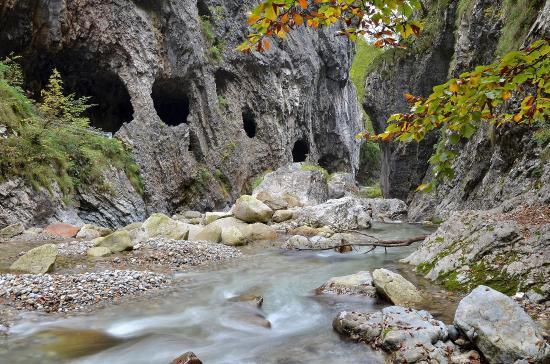 Hotel Sluga Tržič Esterno foto